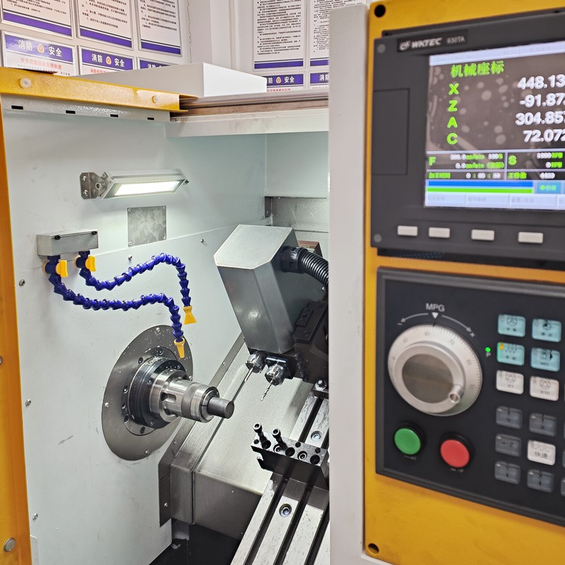 霸刀分享-CNC自动车床操作技巧：如何优化加工精度与速度